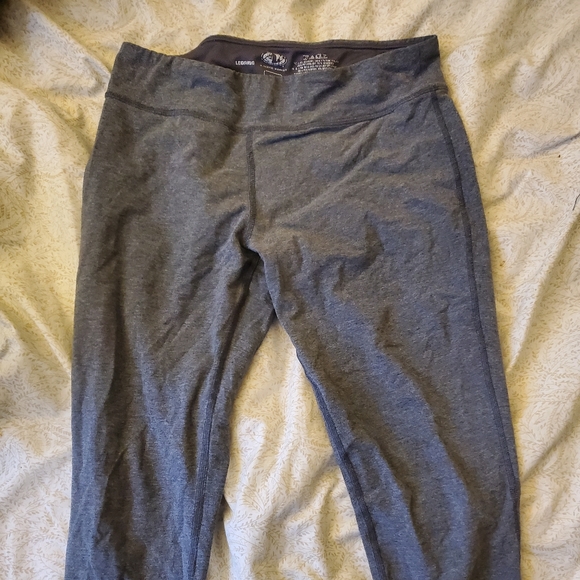 Old Navy clothes - Picture 2 of 3